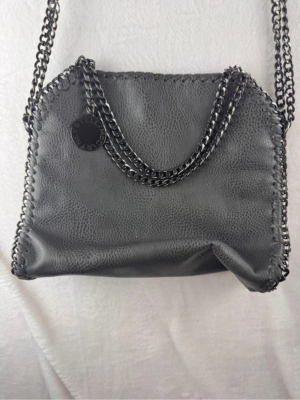 Gray Chain Detail Crossbody Bag | Minimalist Luxe Shoulder Purse